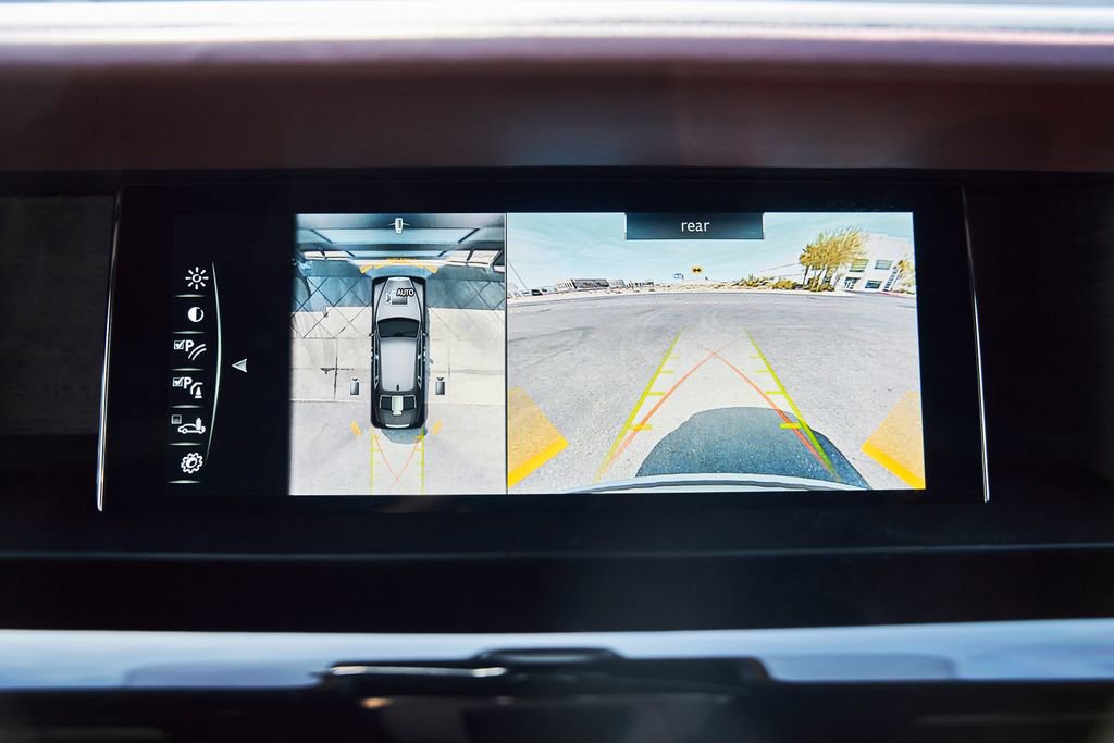 Used 2024 Rolls-Royce Phantom Sedan RWD image 96