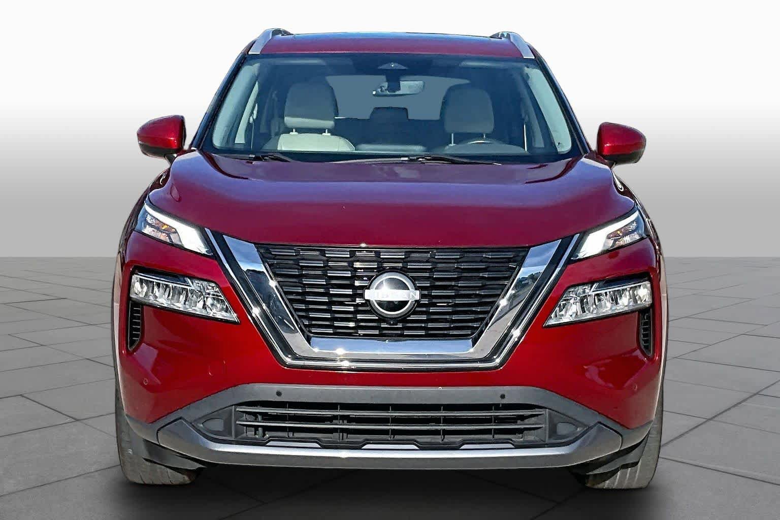 Used 2023 Nissan Rogue SL w/ SL Premium Package FWD image 4