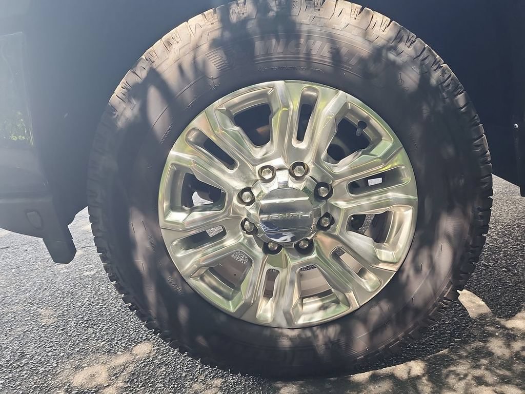 Certified 2020 GMC Sierra 3500 Denali w/ Denali Ultimate Package AWD/4WD image 33