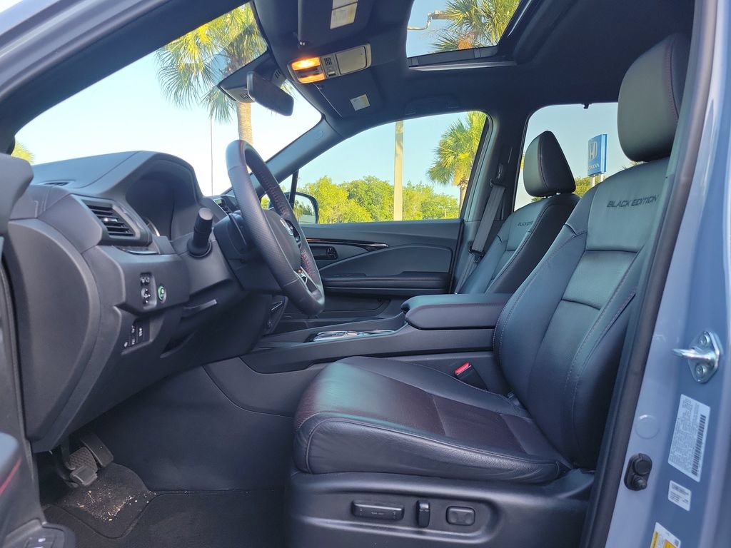 Used 2024 Honda Passport Black Edition image 25