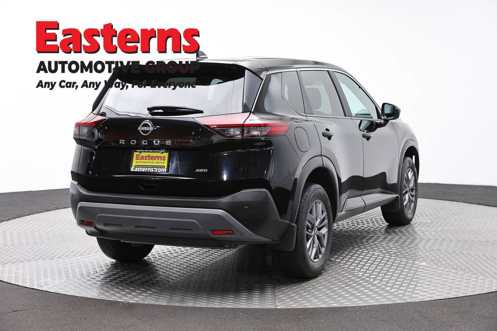 Used 2023 Nissan Rogue S AWD/4WD image 5