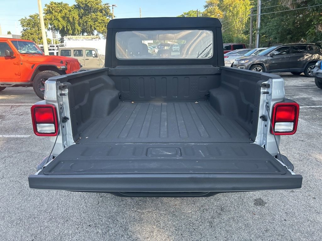 Certified 2024 Jeep Gladiator Sport image 30