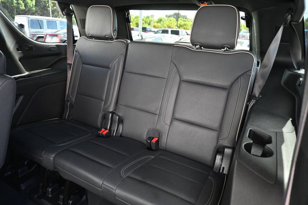 Used 2022 GMC Yukon SLT w/ SLT Luxury Package image 17
