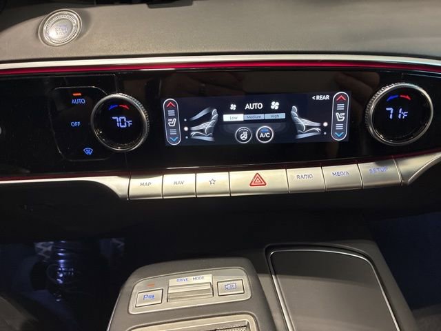 Used 2023 Genesis GV70 3.5T Sport w/ Sport Prestige Package image 2