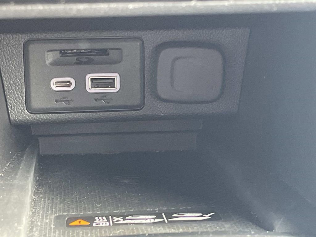 Used 2023 Chevrolet Bolt LT w/ Infotainment Package image 22