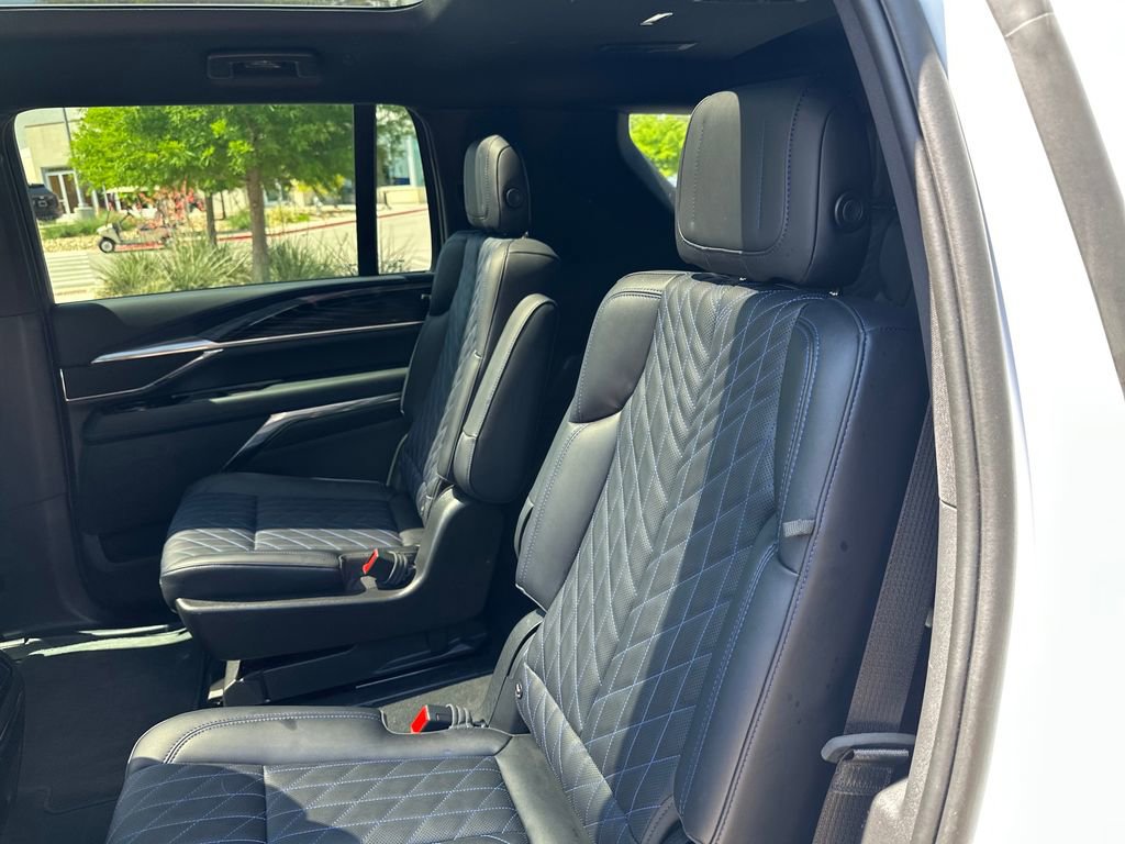 Used 2026 Cadillac Escalade IQL Luxury AWD/4WD image 38
