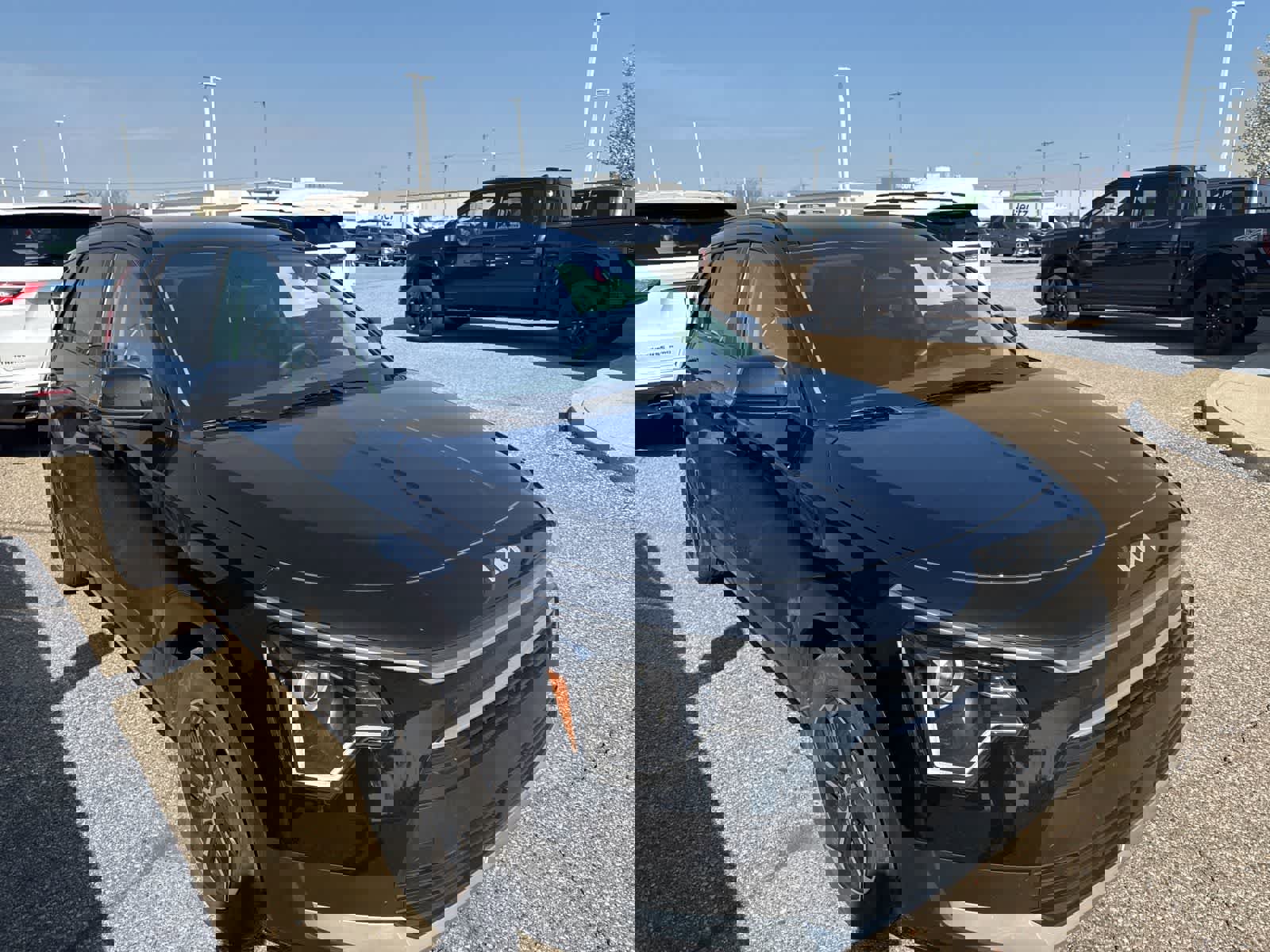 Used 2023 Kia Niro EX image 18