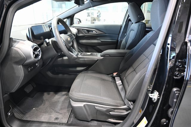 New 2026 Chevrolet Equinox EV LT image 9