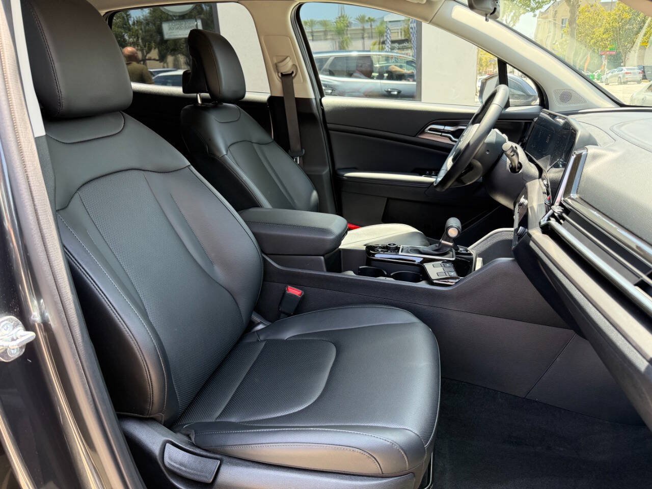 Used 2023 Kia Sportage EX FWD image 28