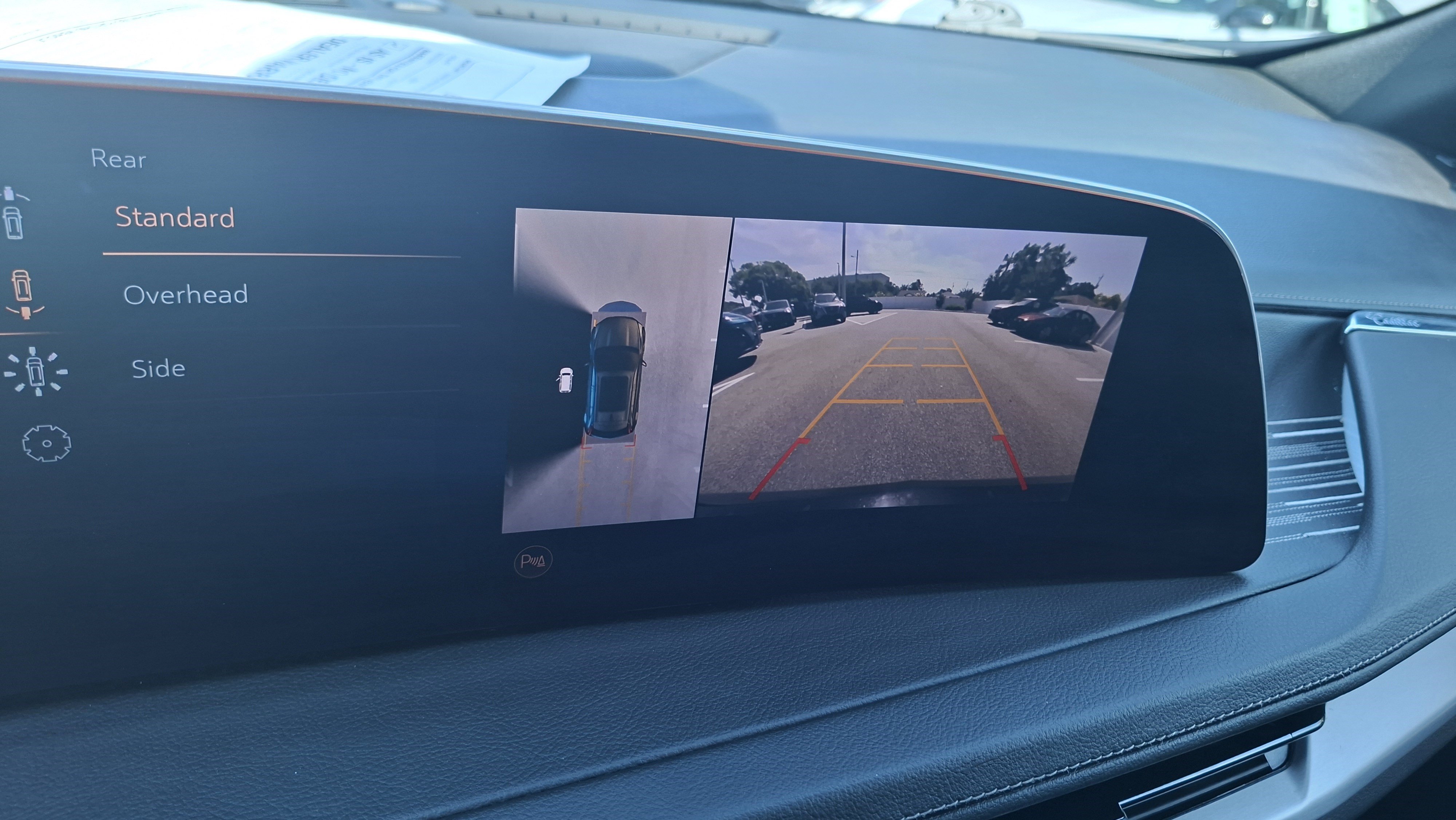 Used 2025 Cadillac XT4 Premium Luxury FWD image 13