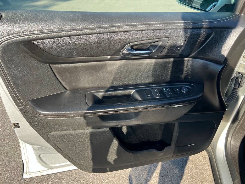 Used 2014 Chevrolet Traverse LT AWD/4WD image 18