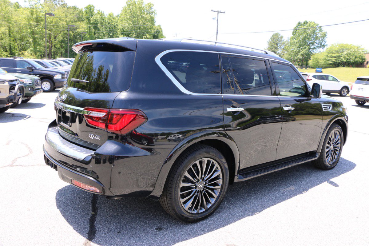 Used 2023 INFINITI QX80 Sensory w/ Cargo Package RWD image 8