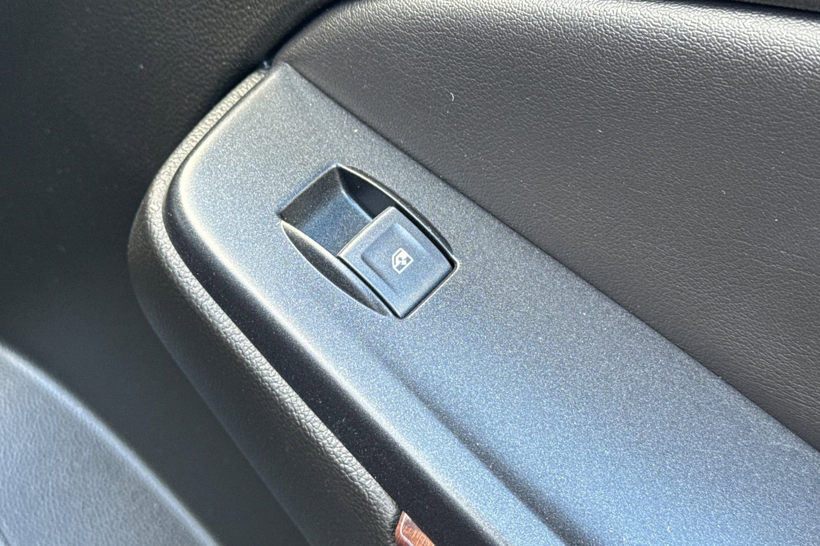 Used 2019 GMC Yukon SLT image 22