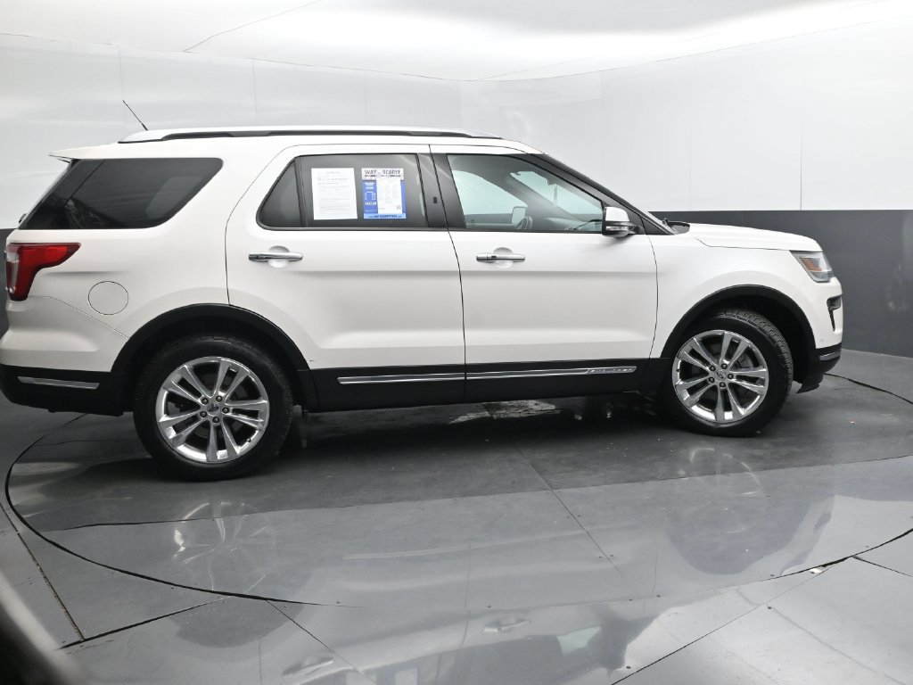 Certified 2018 Ford Explorer Limited w/ Equipment Group 301A AWD/4WD image 28