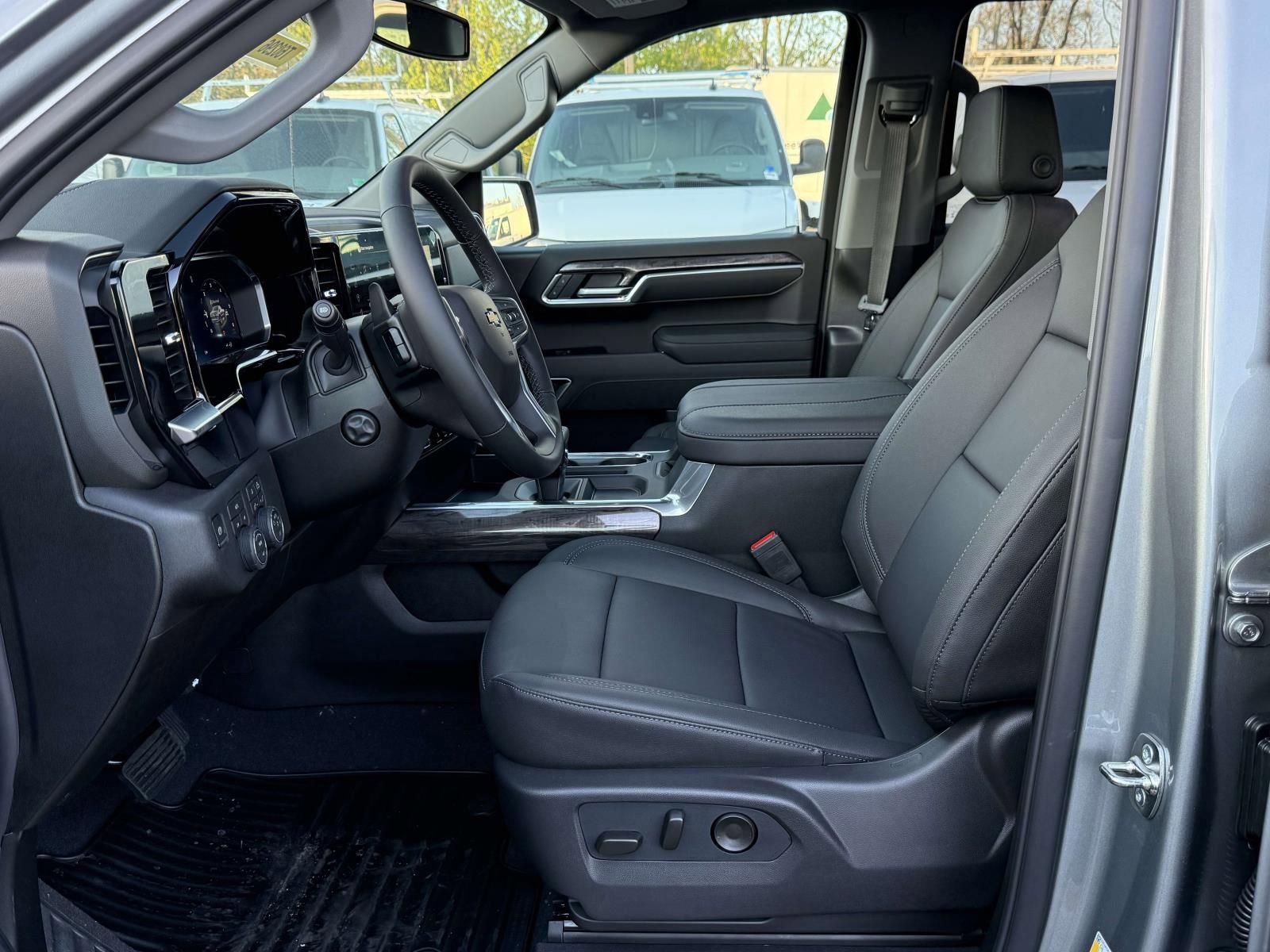 New 2026 Chevrolet Silverado 1500 LTZ w/ LTZ Premium Package image 19
