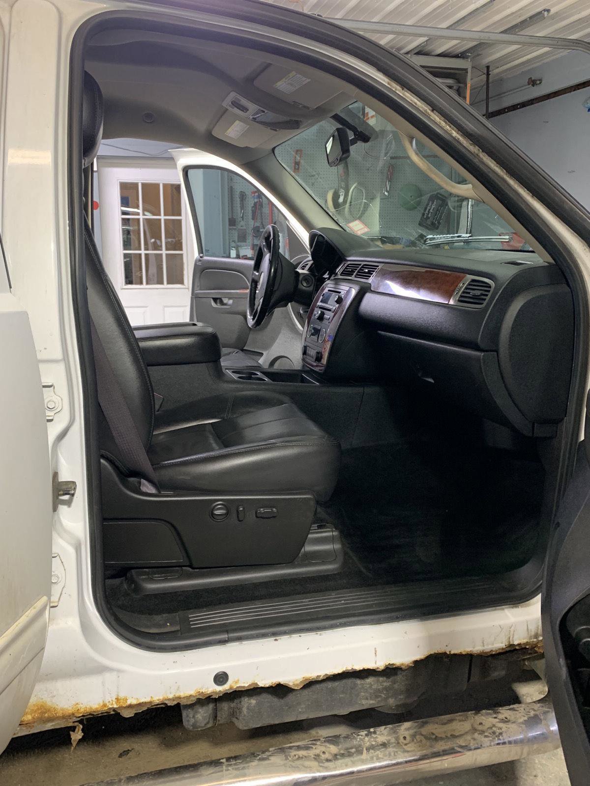 Used 2011 Chevrolet Silverado 2500 LTZ w/ LTZ Plus Package image 21