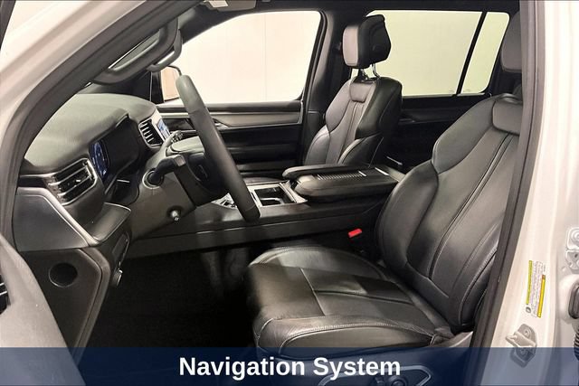 Used 2024 Jeep Wagoneer Series II AWD/4WD image 29