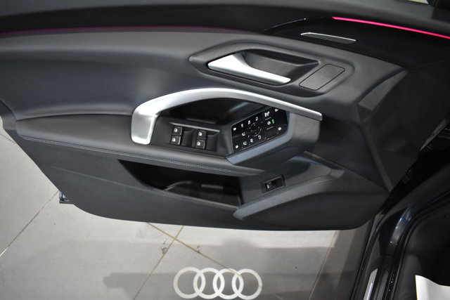 Used 2025 Audi Q5 Premium Plus w/ Premium Plus image 32