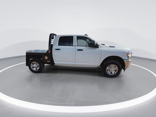 Used 2024 RAM 2500 Tradesman w/ Chrome Appearance Group AWD/4WD image 9