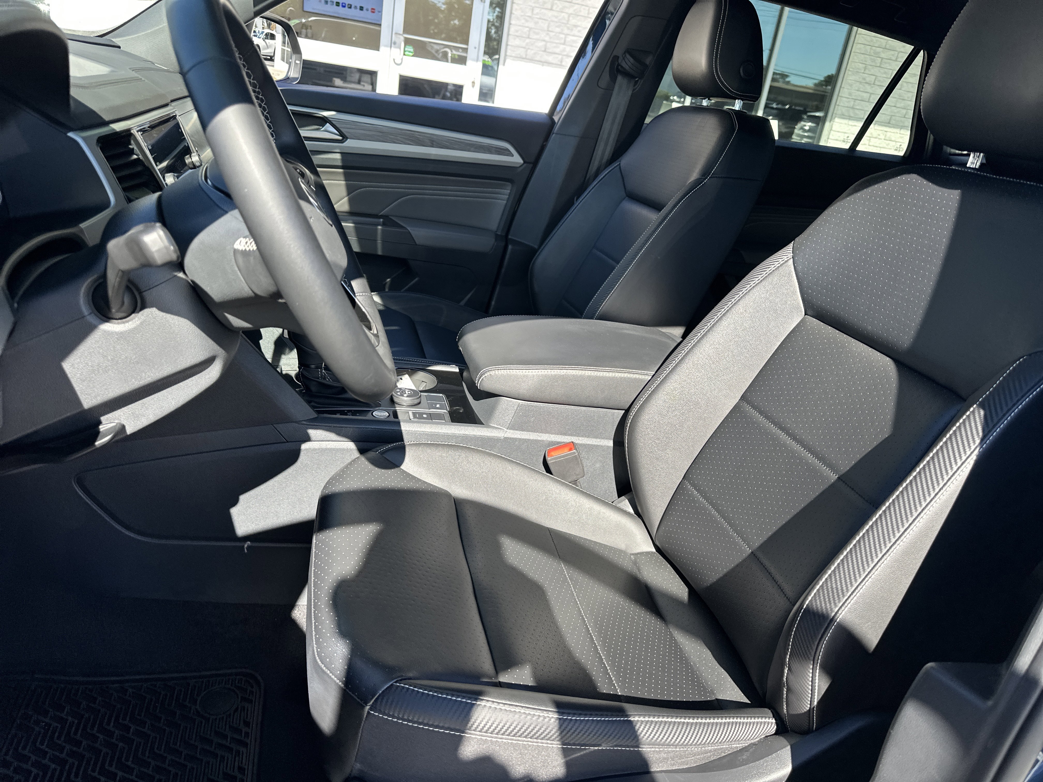 Used 2022 Volkswagen Atlas Cross Sport SE image 10