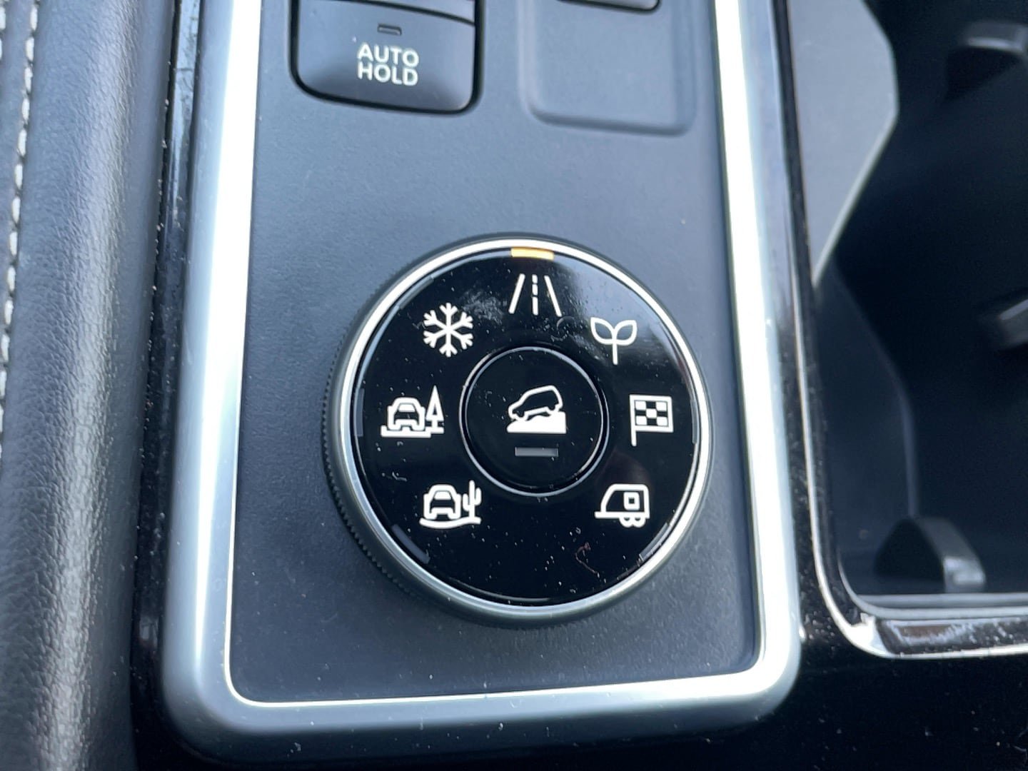 Used 2025 Nissan Pathfinder Platinum AWD/4WD image 15