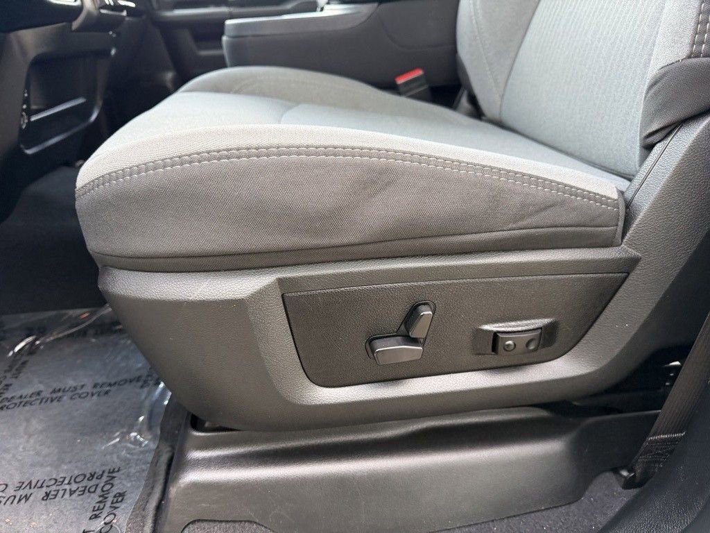 Used 2024 RAM 3500 Big Horn image 13