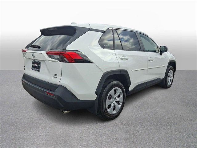 Used 2024 Toyota RAV4 LE image 4