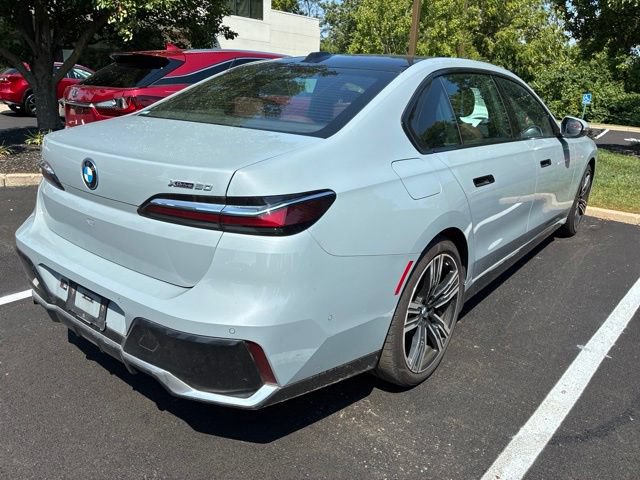 Used 2023 BMW i7 xDrive60 AWD/4WD image 8