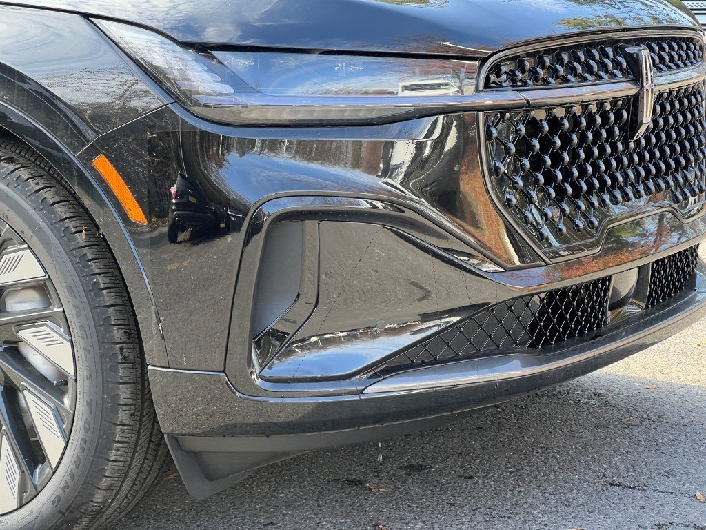 New 2026 Lincoln Nautilus Reserve w/ Jet Appearance Package image 2