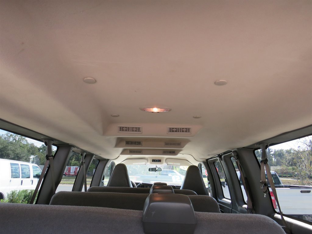 Used 2024 Chevrolet Express 3500 LS w/ Chrome Appearance Package RWD image 15