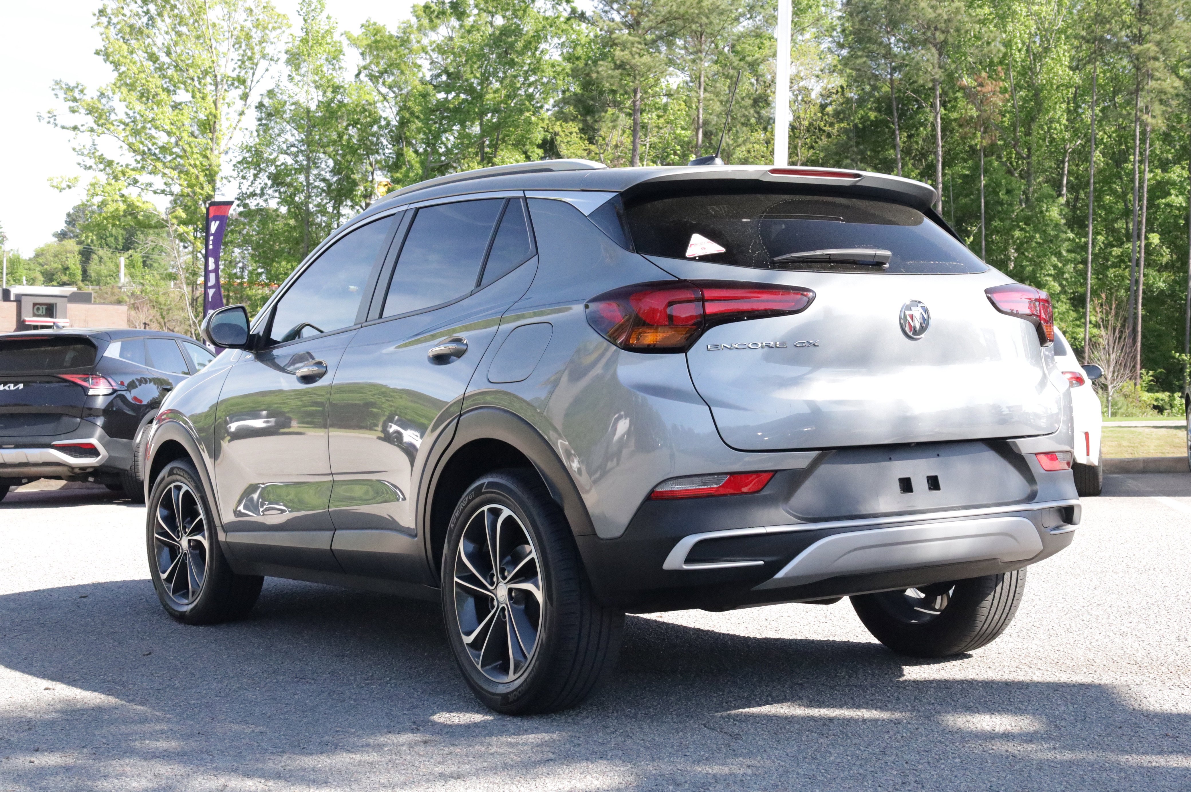 Used 2023 Buick Encore GX Select FWD image 3