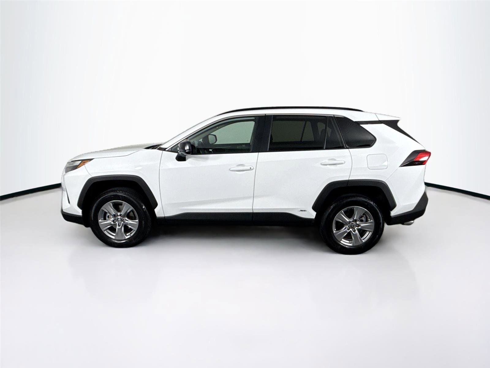 Certified 2024 Toyota RAV4 LE AWD/4WD image 12