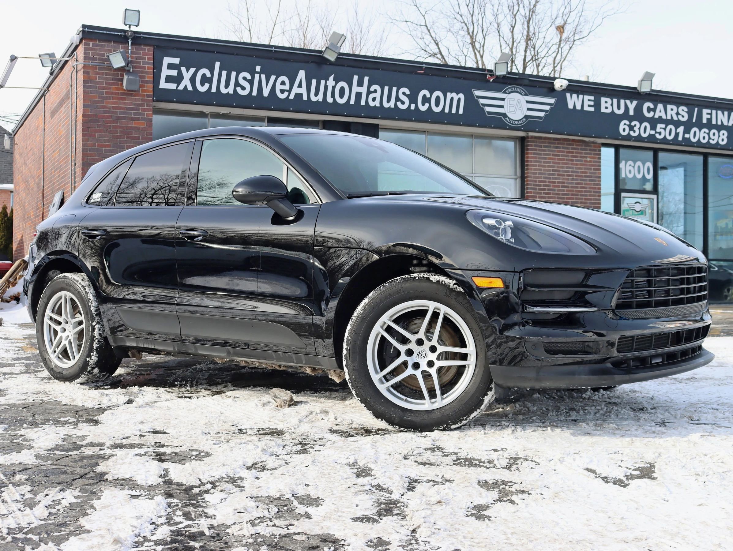 Used 2020 Porsche Macan Sport Edition image 2
