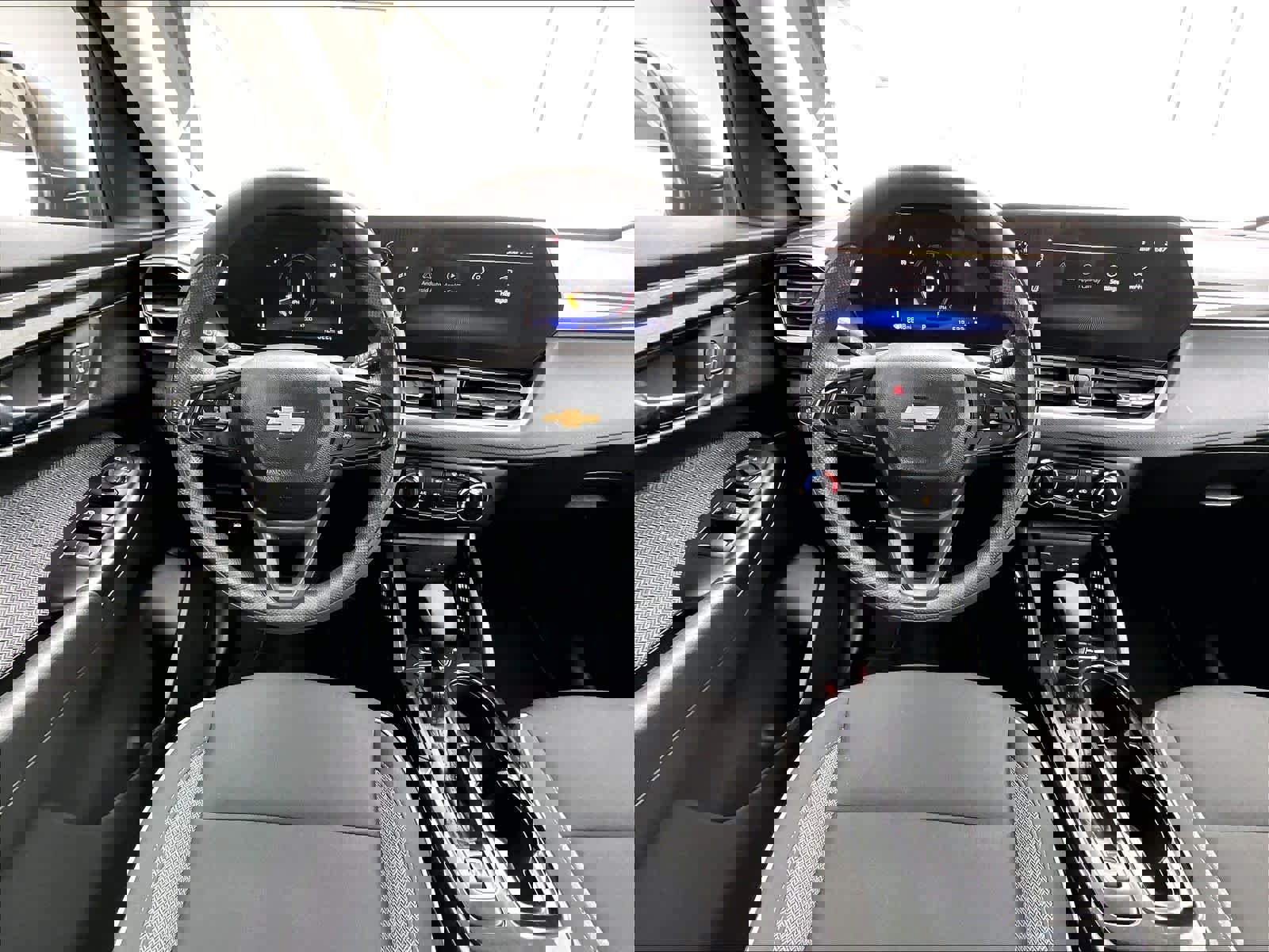 Used 2024 Chevrolet TrailBlazer LS image 18