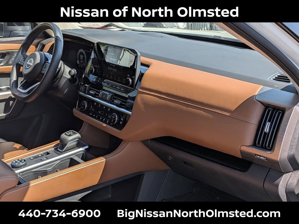 Certified 2024 Nissan Pathfinder Platinum AWD/4WD image 29