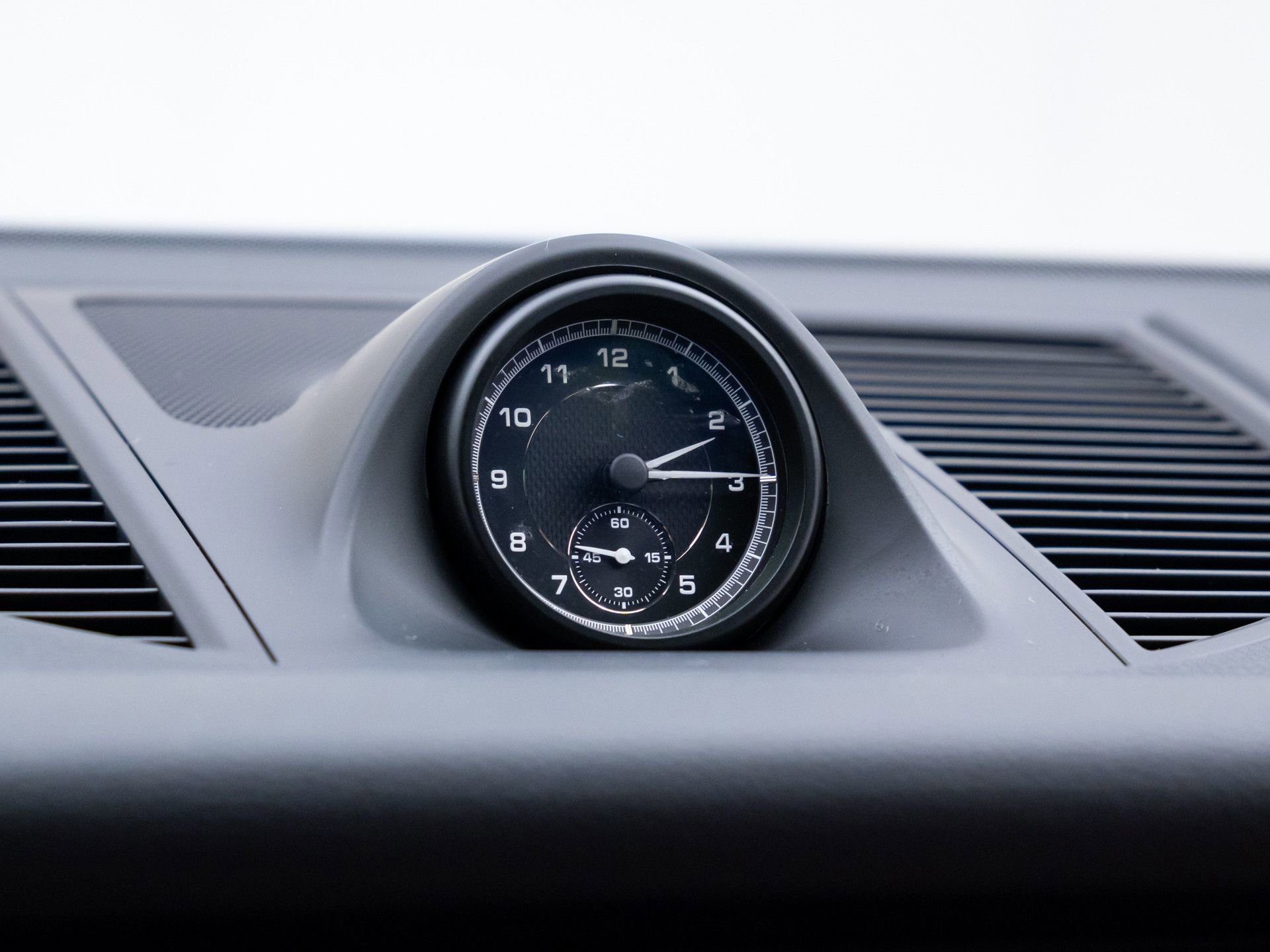 Certified 2025 Porsche Macan image 22