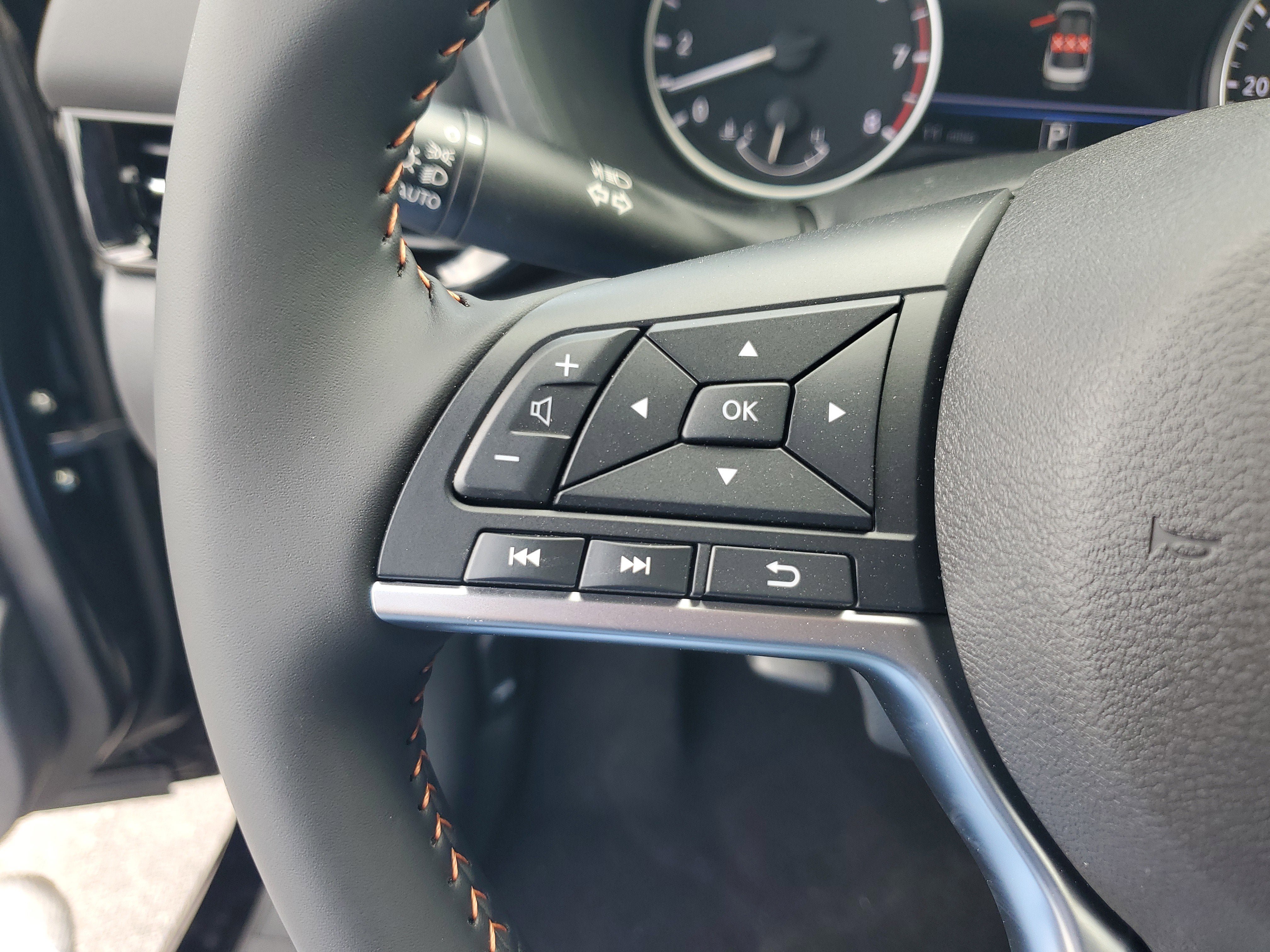 New 2025 Nissan Sentra SR w/ Midnight Edition FWD image 21