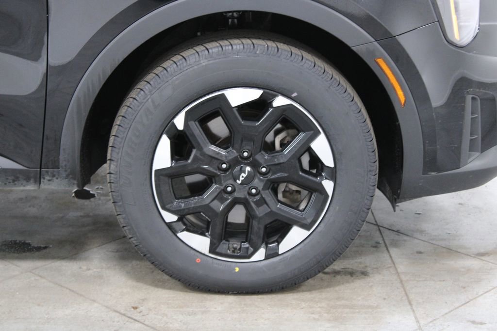 Used 2024 Kia Sorento S image 12