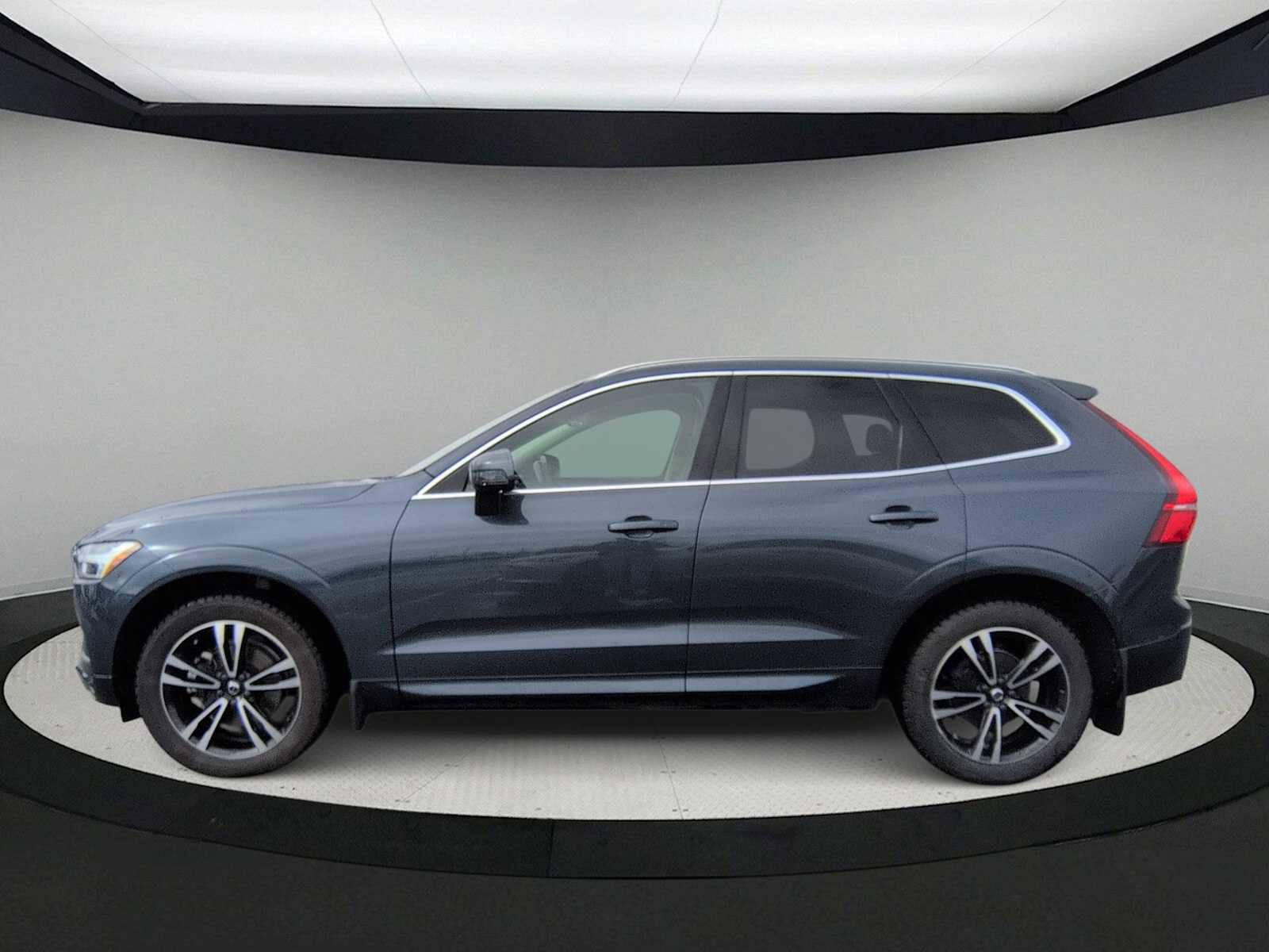 Used 2020 Volvo XC60 T5 Momentum image 5