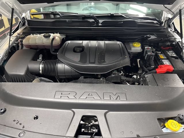 Used 2025 RAM 1500 Classic Warlock AWD/4WD image 30