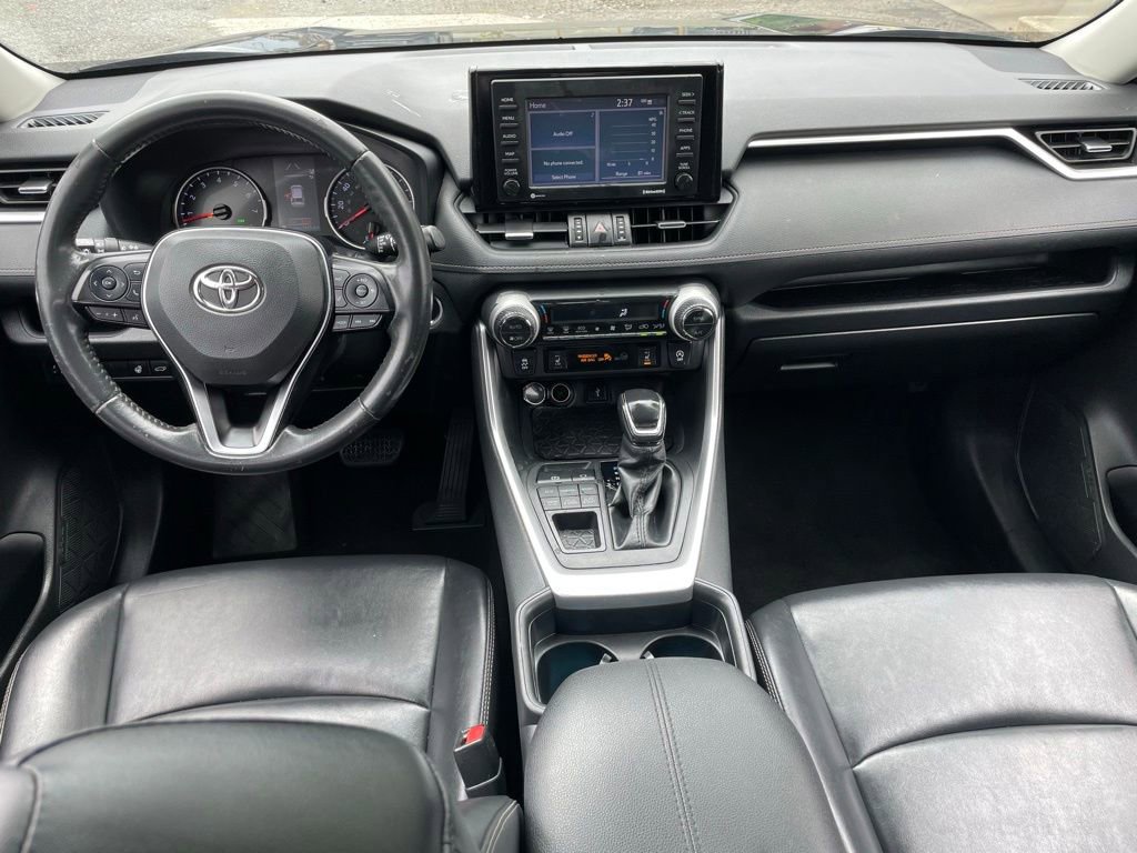 Used 2021 Toyota RAV4 XLE Premium AWD/4WD image 8