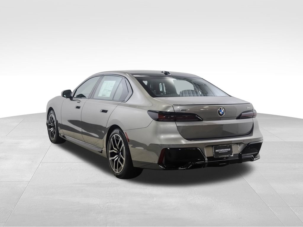 New 2026 BMW 740i xDrive image 3