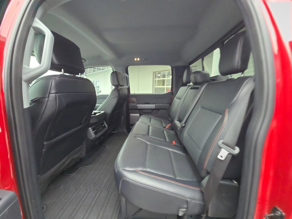 Used 2024 Ford F350 Lariat w/ Chrome Package image 12