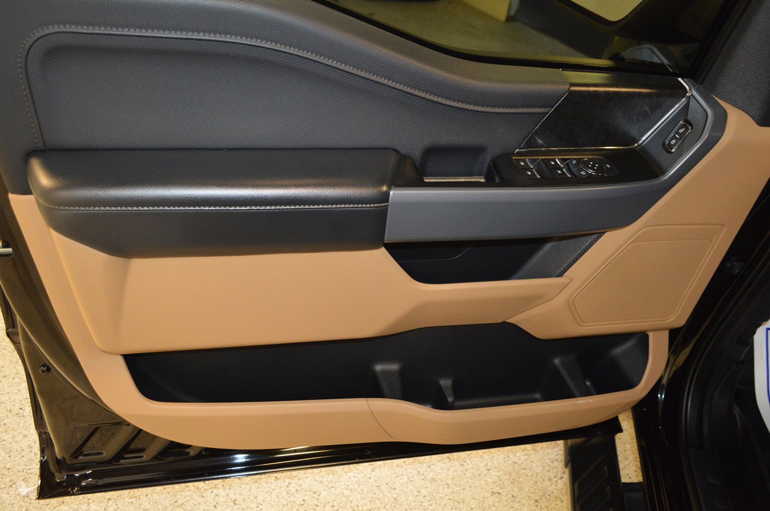 Used 2021 Ford F150 XLT w/ Equipment Group 302A High image 14