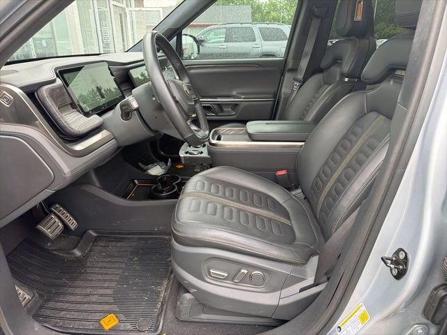 Used 2023 Rivian R1T Adventure AWD/4WD image 17