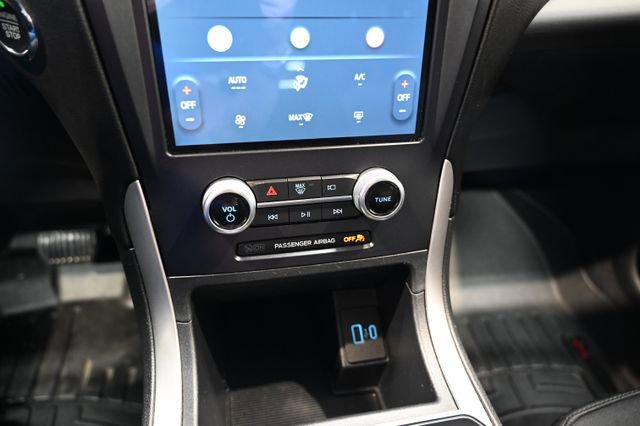 Used 2022 Ford Edge SE w/ Black Appearance Package AWD/4WD image 17