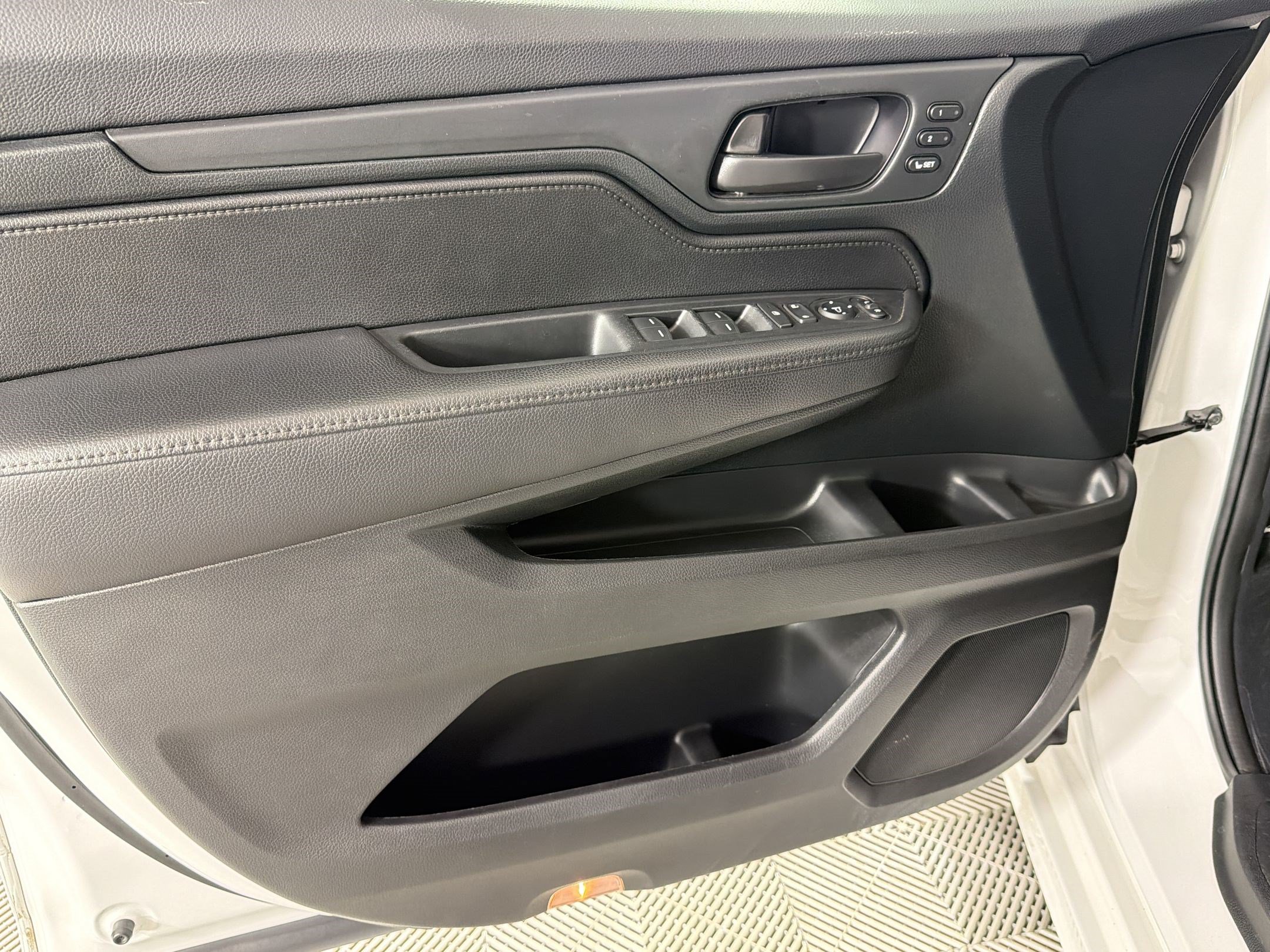 Used 2024 Honda Odyssey Sport image 13