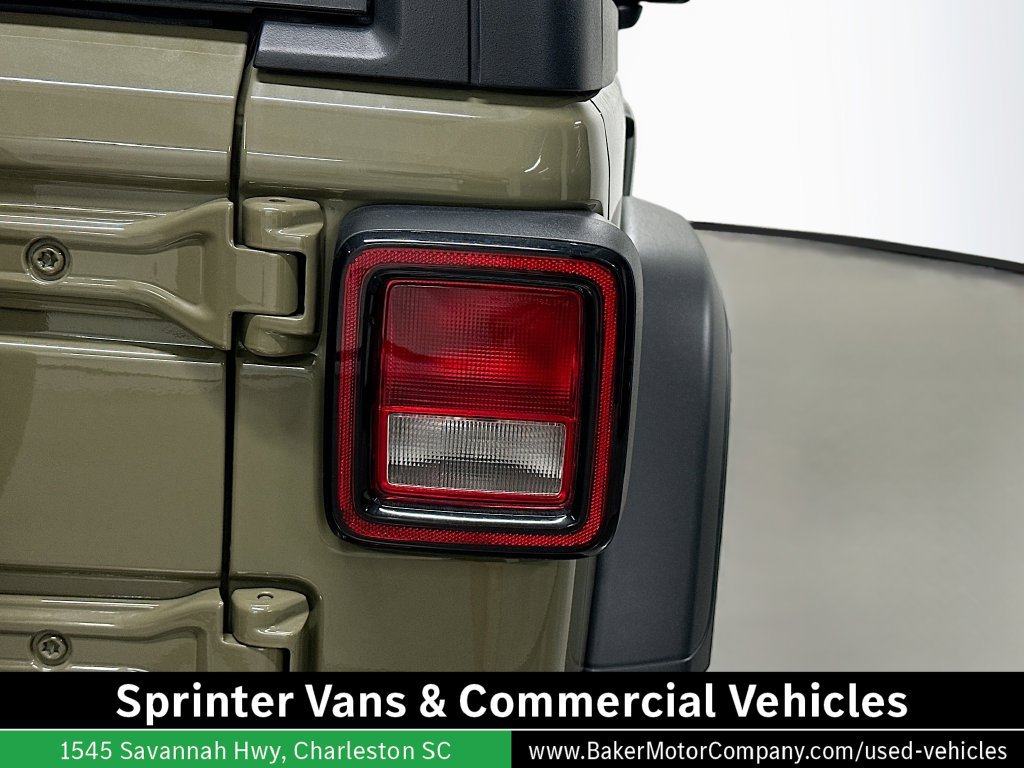 Used 2025 Jeep Wrangler Sport AWD/4WD image 30
