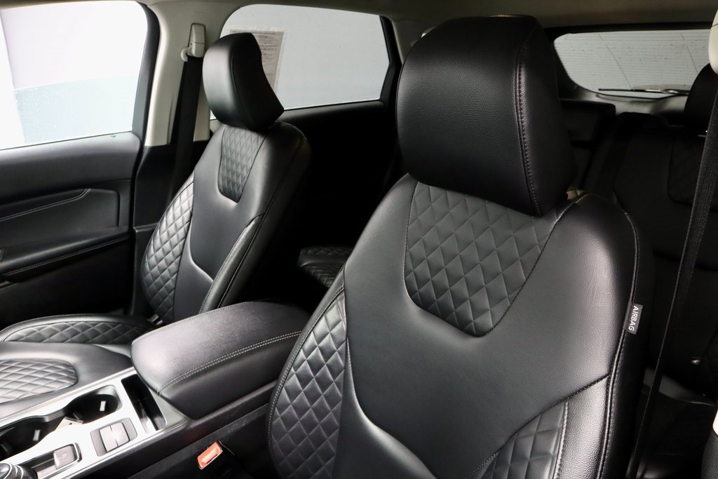 Certified 2024 Ford Edge Titanium image 25