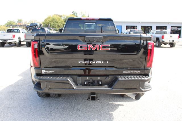 Used 2024 GMC Sierra 3500 Denali w/ Denali Reserve Package image 9
